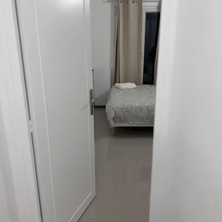 Location Courte Duree A Boissy Saint Leger Apartment Exterior photo